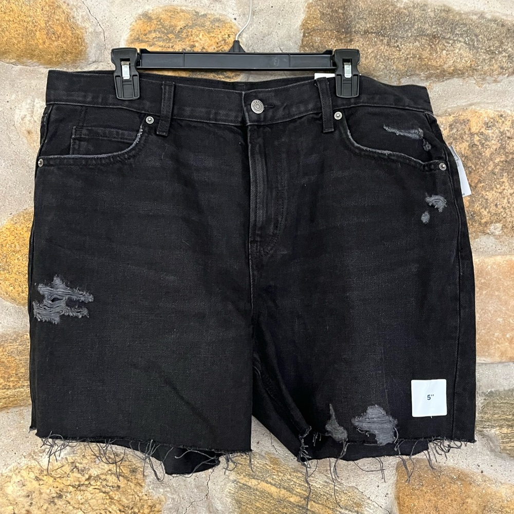NWT 5” Old Navy Black Jean Shorts